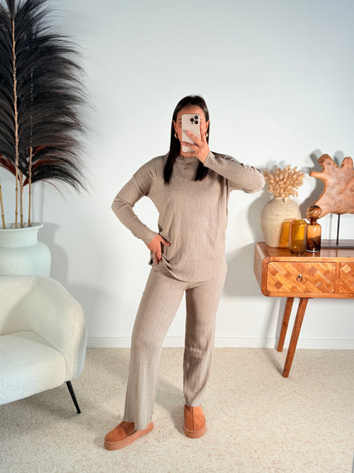 Ensemble uni - HIVER 2025